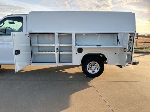 New 2025 Chevrolet Express 3500 w/ Power Convenience Package image 20