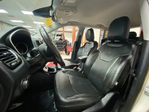 Used 2020 Jeep Compass Limited FWD image 14
