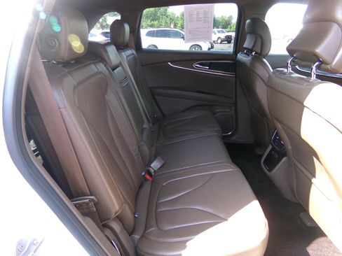 Used 2016 Lincoln MKX Reserve w/ Equipment Group 102A AWD/4WD image 48