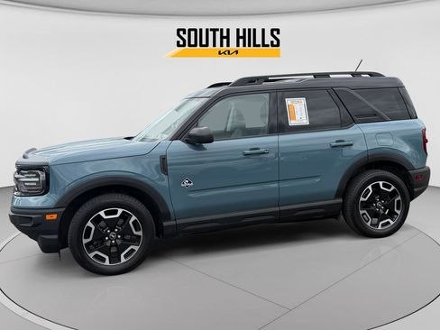 Used 2022 Ford Bronco Sport Outer Banks w/ Tech Package AWD/4WD image 2