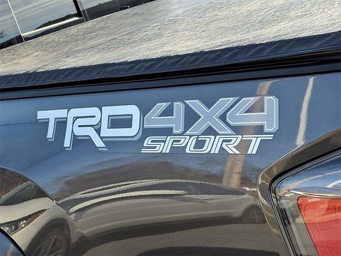 Used 2022 Toyota Tacoma SR image 31