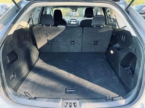 Used 2022 Ford Edge SE w/ Black Appearance Package image 10