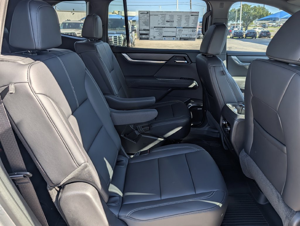 New 2027 GMC Acadia Elevation w/ Black Edition FWD image 30