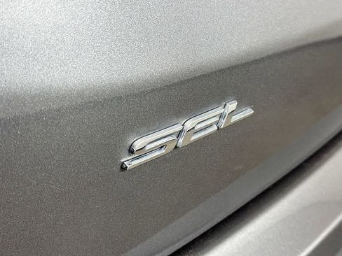 Certified 2022 Ford Edge SEL w/ Convenience Package image 7