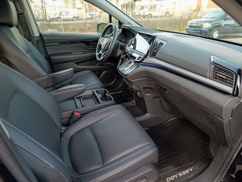 Used 2023 Honda Odyssey Touring image 35