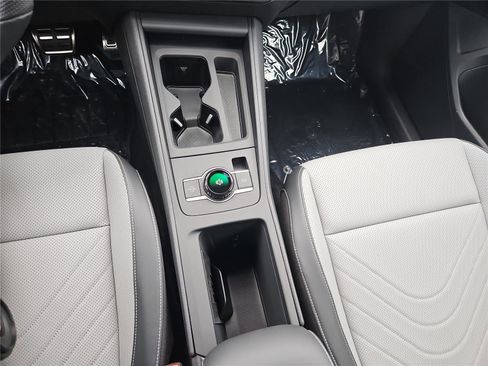 New 2026 Volkswagen Tiguan SE R-Line image 21