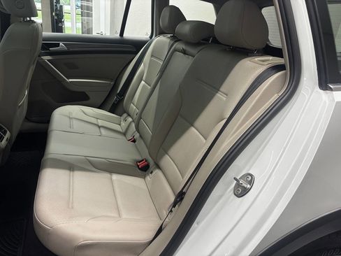 Used 2017 Volkswagen Golf Alltrack SE AWD/4WD image 20