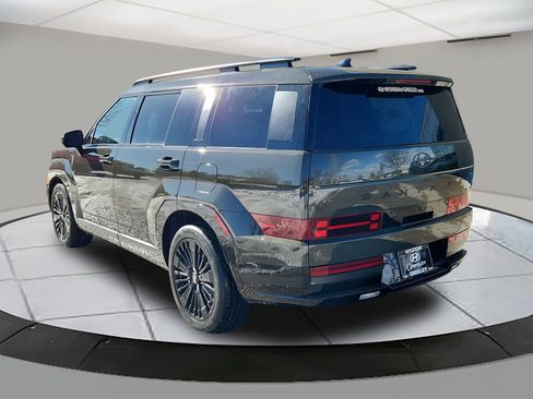 Used 2025 Hyundai Santa Fe Calligraphy image 3