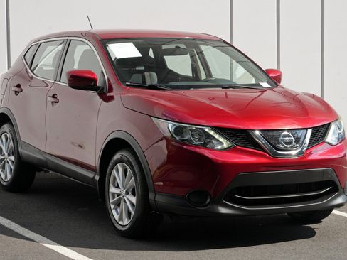 Used 2019 Nissan Rogue Sport S w/ Appearance Package FWD image 47