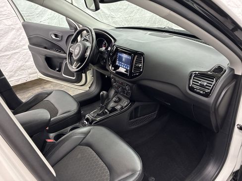 Used 2019 Jeep Compass Latitude AWD/4WD image 13