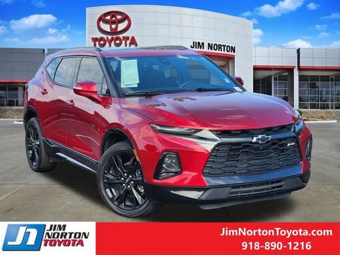 Used 2021 Chevrolet Blazer RS w/ Enhanced Convenience Package FWD image 2