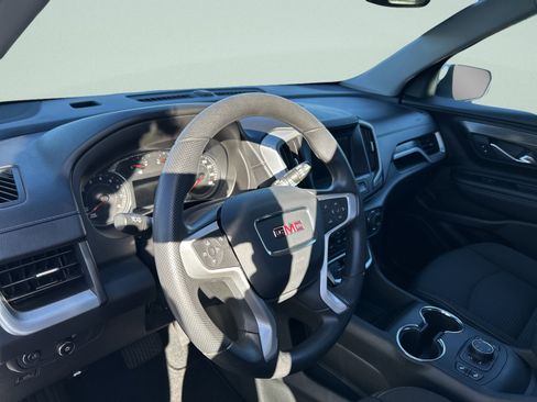 Used 2022 GMC Terrain SLE w/ Driver Convenience Package image 13