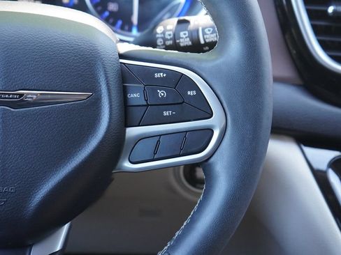 Used 2023 Chrysler Voyager LX FWD image 15