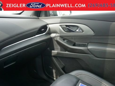 Used 2023 Chevrolet Traverse LT w/ LT Premium Package AWD/4WD image 37