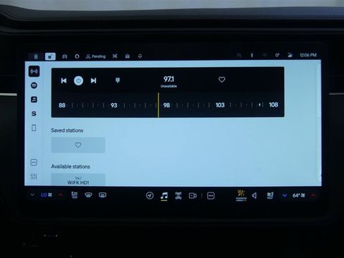 Used 2023 Rivian R1S Adventure AWD/4WD image 13