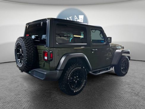 Used 2022 Jeep Wrangler Sport AWD/4WD image 3