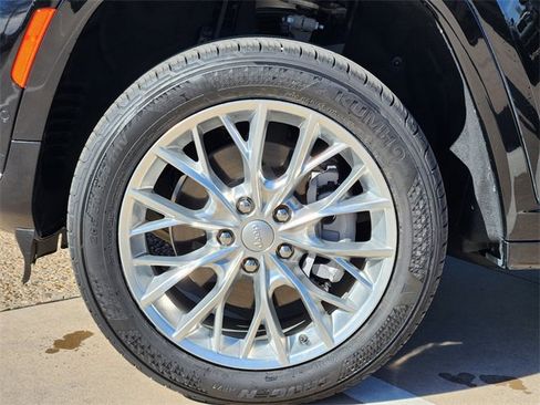 Used 2021 Jeep Grand Cherokee L Summit w/ Luxury Tech Group V image 7