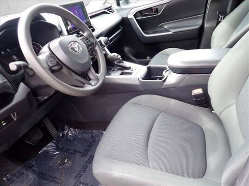 Used 2025 Toyota RAV4 LE FWD image 10