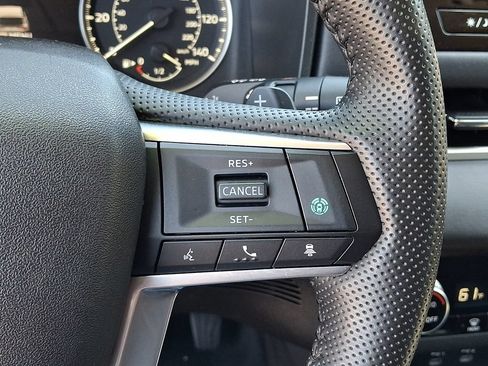 Used 2025 Mitsubishi Outlander SE AWD/4WD image 24
