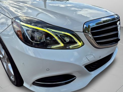Used 2016 Mercedes-Benz E 350 Sedan w/ Premium Package image 37