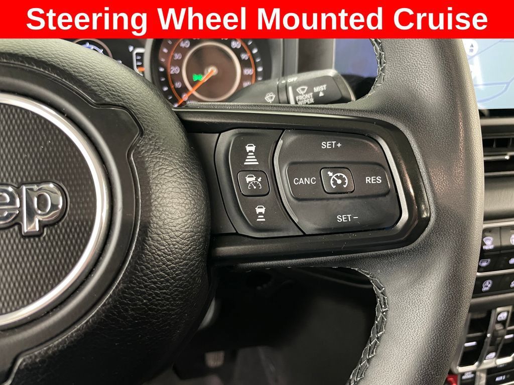Used 2025 Jeep Gladiator Mojave w/ Safety Group AWD/4WD image 29