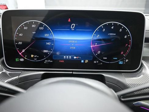 Used 2025 Mercedes-Benz C 300 Sedan image 10