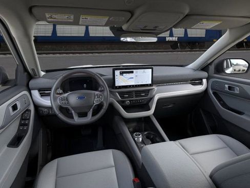 New 2026 Ford Explorer Active w/ Active Comfort Package image 9