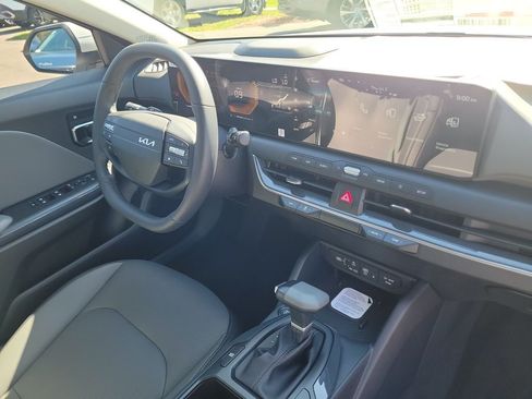 New 2026 Kia K4 EX FWD image 8