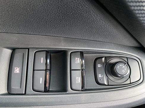 Certified 2024 Subaru Crosstrek 2.0i Premium image 48