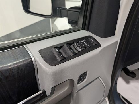 Used 2022 Ford F450 Limited image 15