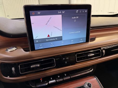 Used 2021 Lincoln Aviator Reserve w/ Equipment Group 202A AWD/4WD image 19