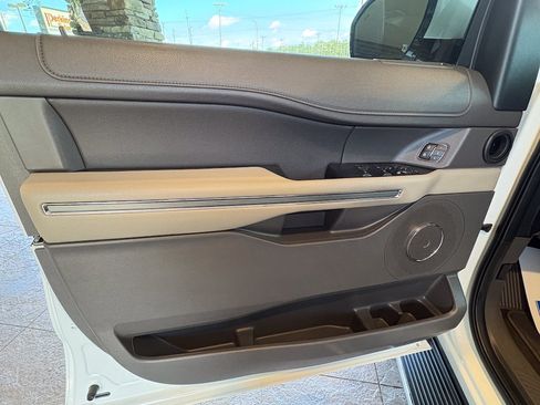 Used 2021 Ford Expedition Max XLT AWD/4WD image 22