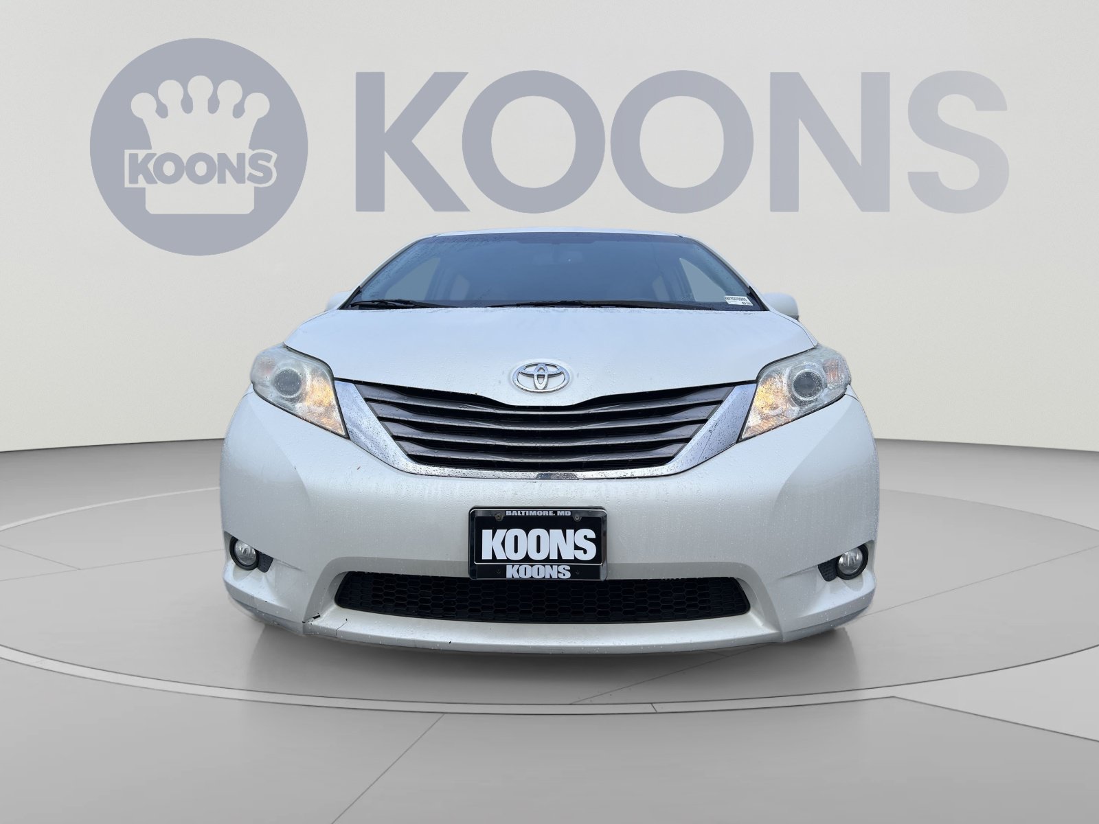 Used 2016 Toyota Sienna XLE w/ XLE Navigation Package FWD image 11