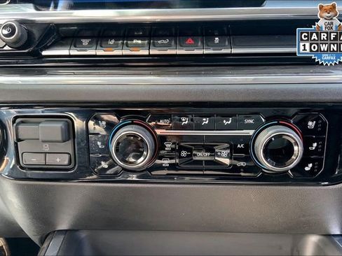 Used 2024 Chevrolet Silverado 2500 LTZ w/ LTZ Convenience Package image 32