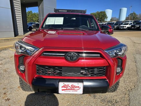 Used 2021 Toyota 4Runner Venture image 2