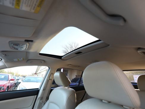 Used 2013 Subaru Crosstrek 2.0i Limited image 18