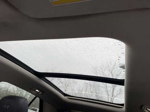 Used 2023 Buick Envision Essence w/ Sport Touring Package image 14