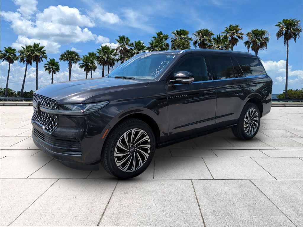 Used 2025 Lincoln Navigator Black Label AWD/4WD image 4