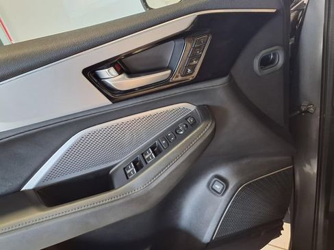 Used 2025 Acura MDX SH-AWD image 16