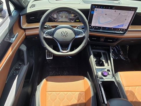 New 2026 Volkswagen Tiguan SEL R-Line AWD/4WD image 7
