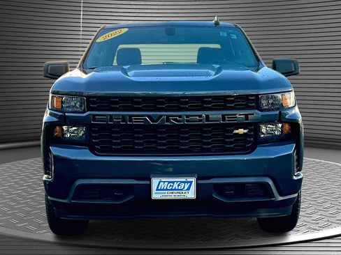 Used 2022 Chevrolet Silverado 1500 Custom image 2