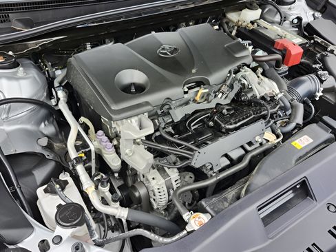 Used 2020 Toyota Camry SE image 27