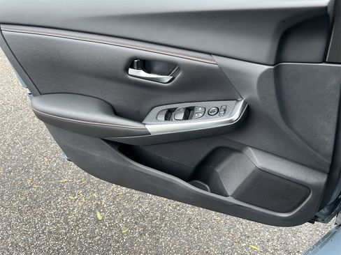 New 2025 Nissan Sentra SR w/ Midnight Edition image 15