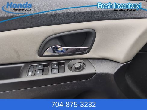 Used 2012 Chevrolet Cruze LS w/ Connectivity Package image 25