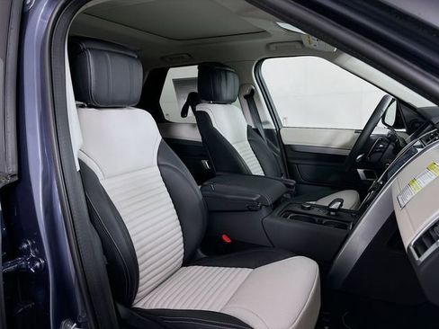 New 2026 Land Rover Discovery Limited Edition AWD/4WD image 28