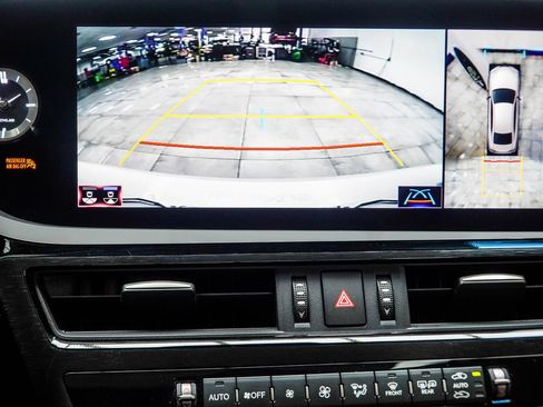 Used 2022 Lexus ES 350 Ultra Luxury w/ Accessory Package 2 FWD image 31