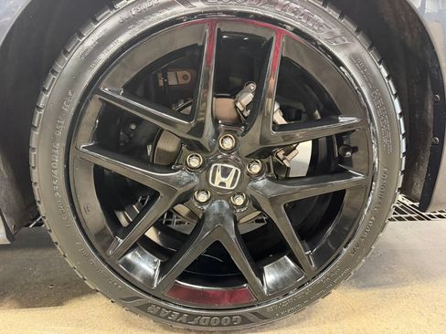 Used 2025 Honda Civic Sport image 23