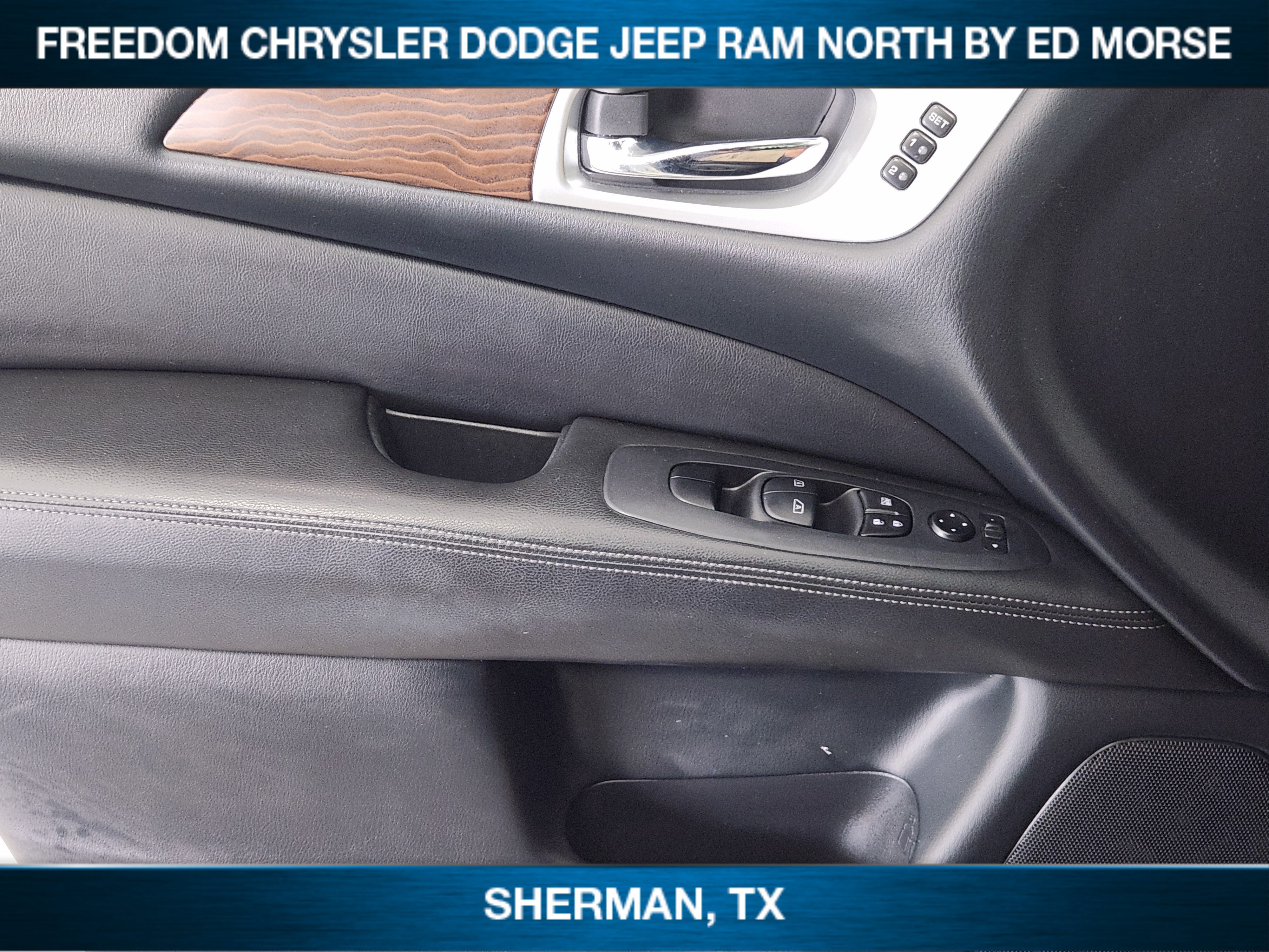Used 2020 Nissan Pathfinder Platinum w/ Cargo Package AWD/4WD image 16