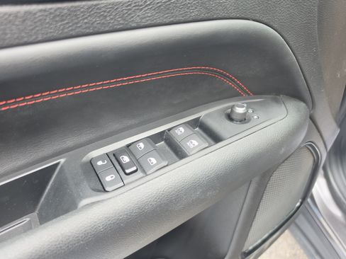 Used 2022 Jeep Compass Trailhawk AWD/4WD image 18