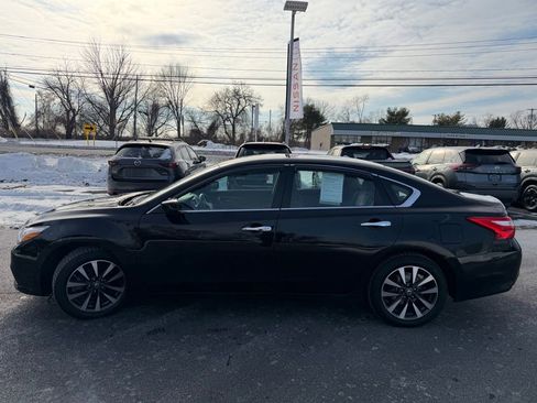Used 2017 Nissan Altima 2.5 SV image 5